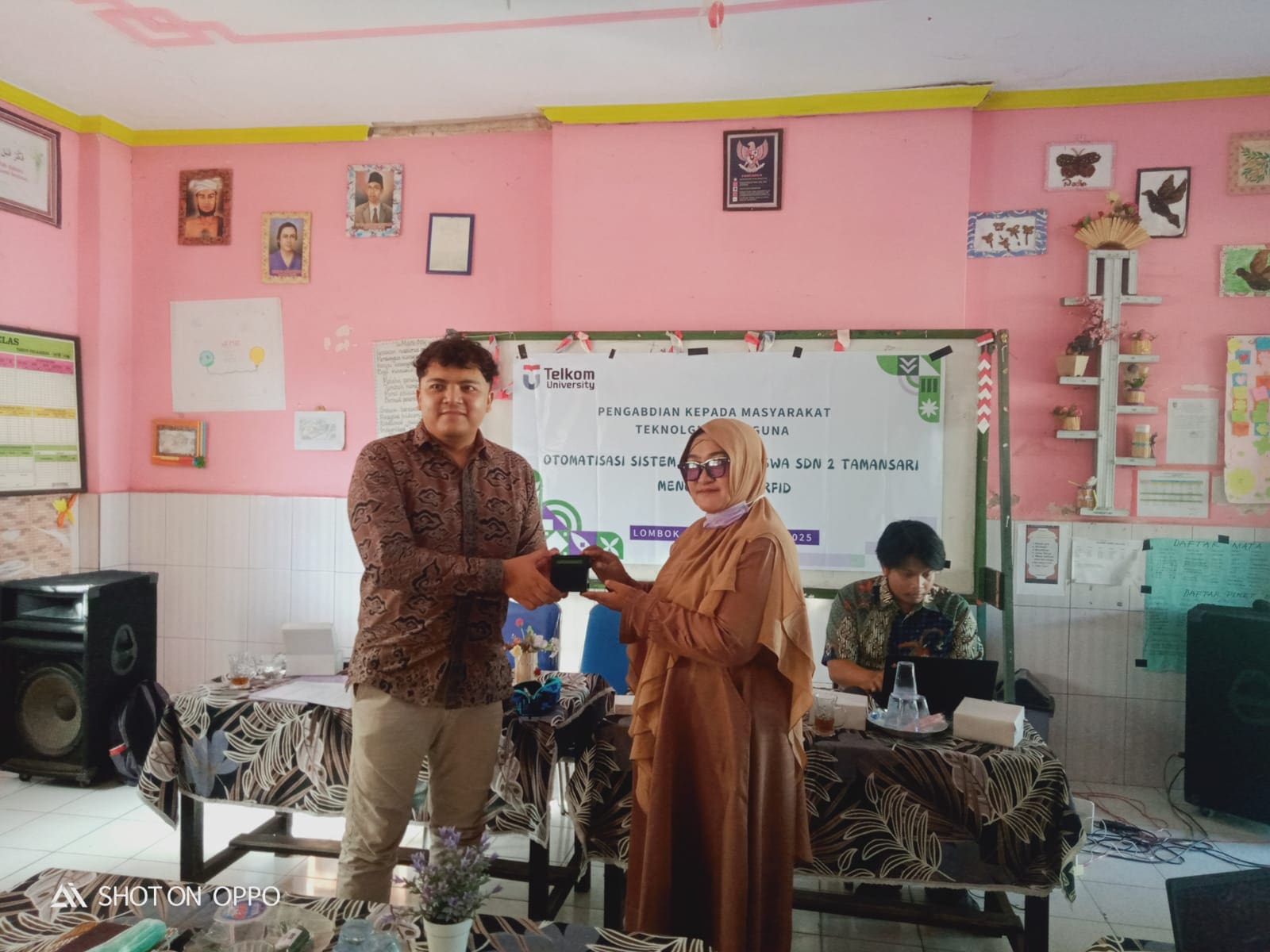 OTOMATISASI SISTEM PRESENSI SISWA DI SDN 2 TAMANSARI MENGGUNAKAN RFID OTOMATISASI SISTEM PRESENSI SISWA DI SDN 2 TAMANSARI MENGGUNAKAN RFID