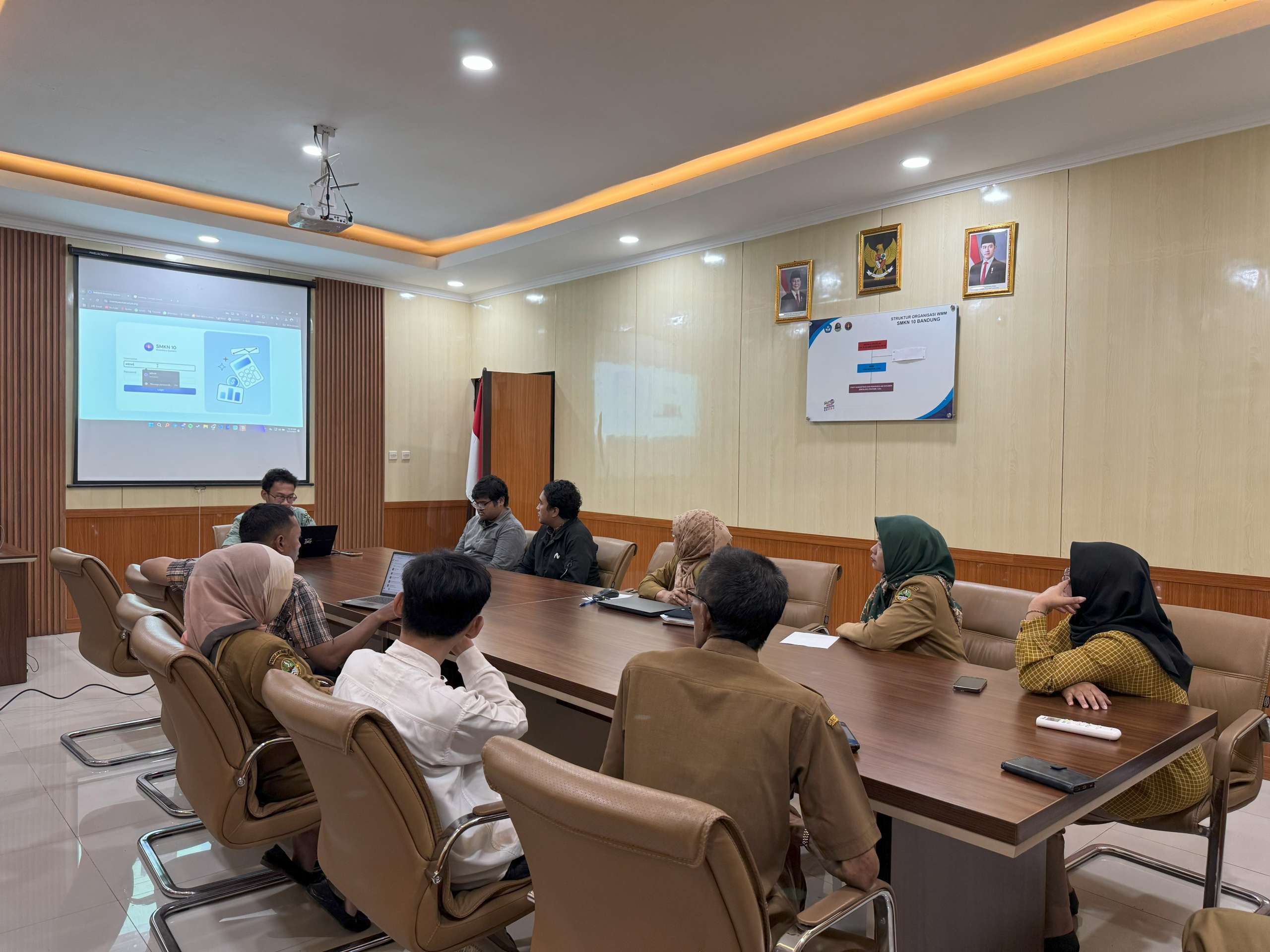 Tim Dosen Fakultas Informatika Serahkan Sistem Inventaris Aset ke SMKN 10 Bandung – Dukung Digitalisasi Pengelolaan Aset dan Bahan Habis Pakai Sekolah Tim Dosen Fakultas Informatika Serahkan Sistem Inventaris Aset ke SMKN 10 Bandung – Dukung Digitalisasi Pengelolaan Aset dan Bahan Habis Pakai Sekolah