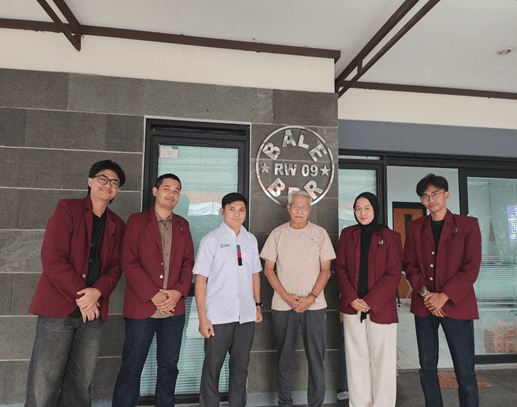 Penerapan Aplikasi Sistem Informasi Data Warga oleh Mahasiswa Telkom University di Perumahan Buah Batu Regency Bandung Penerapan Aplikasi Sistem Informasi Data Warga oleh Mahasiswa Telkom University di Perumahan Buah Batu Regency Bandung